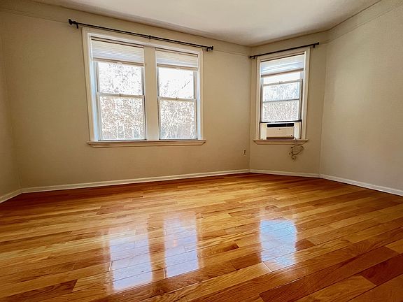 4th image of 43-38 42nd St #1F