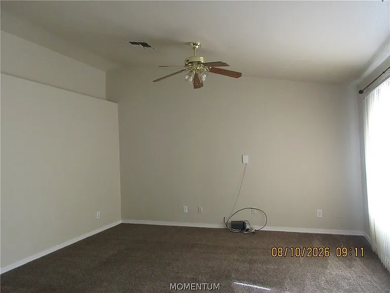 3615 N Willow Rd — Photo 2