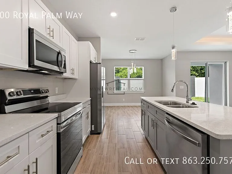 300 Royal Palm Way — Photo 20