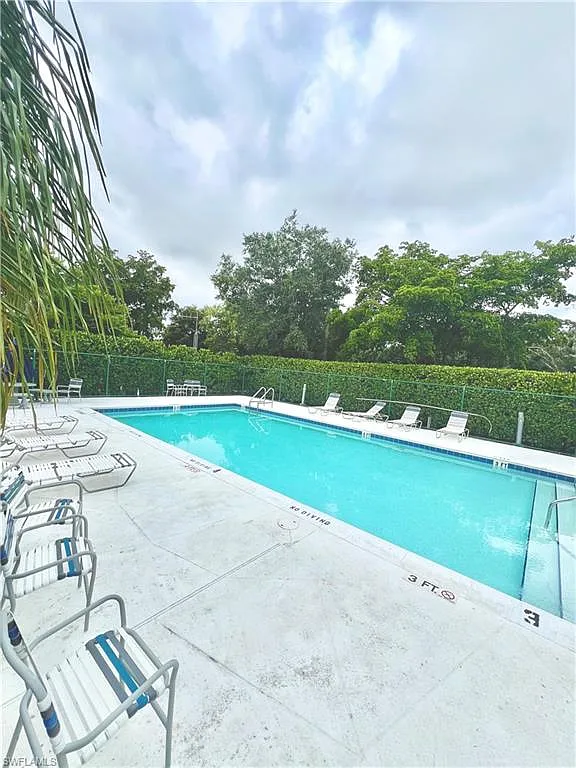 3 bed, 2.0 bath, 1565 sqft, $3,450 — Photo 2