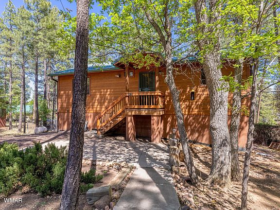 3rd image of 563 Spruce Dr