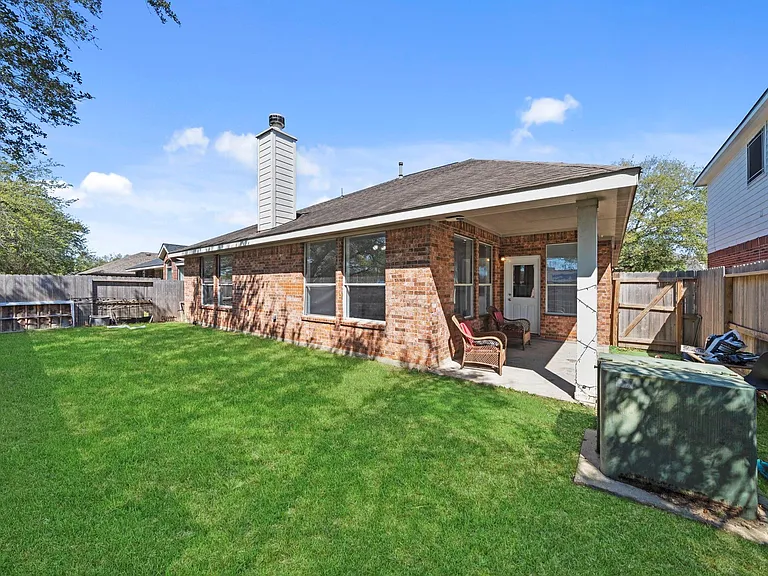 17215 Fernchase Ct — Photo 4