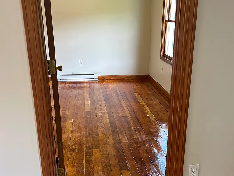 21 Clarke St #B — Photo 15