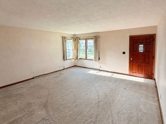 4th image of 2565 23rd Ave