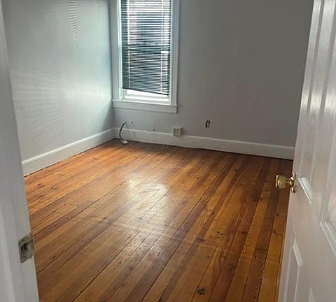 4th image of 215 Illinois St Floor 2