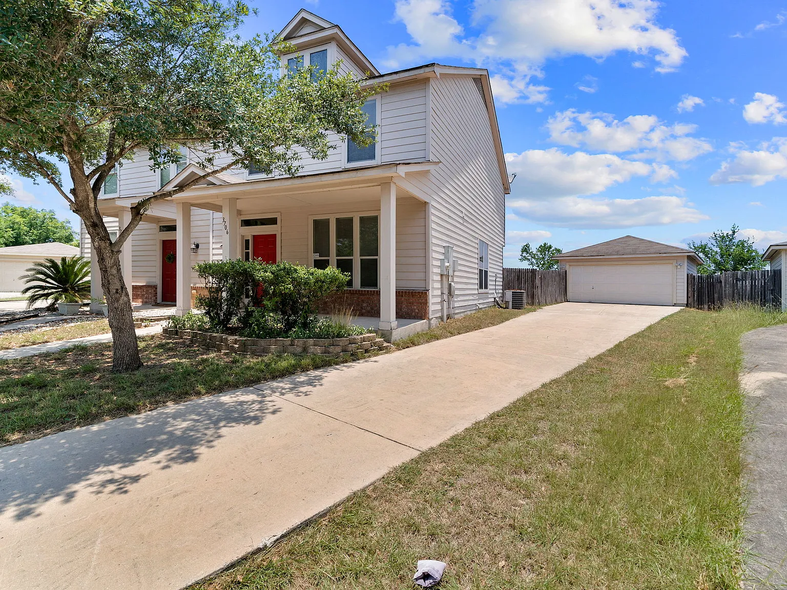 3 bed, 2.5 bath, 1584 sqft, $1,650 — Photo 2