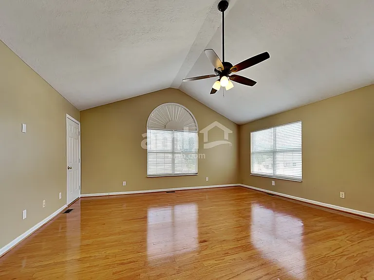 4317 Aylesbury Dr — Photo 21