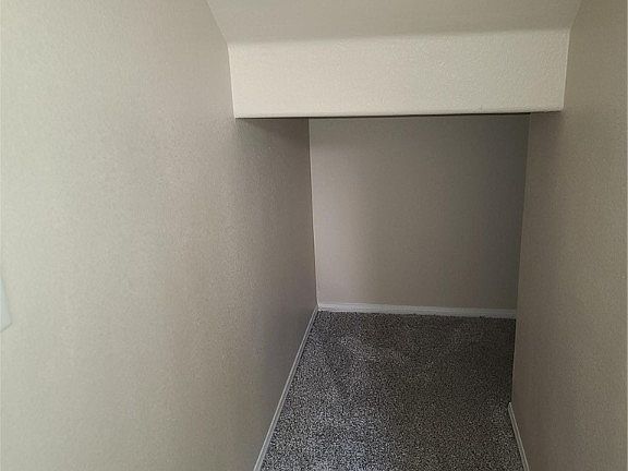 4th image of 1829 Glenwillow Dr