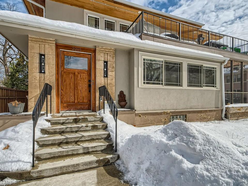 1st image of 2215 Irving Ave S #1