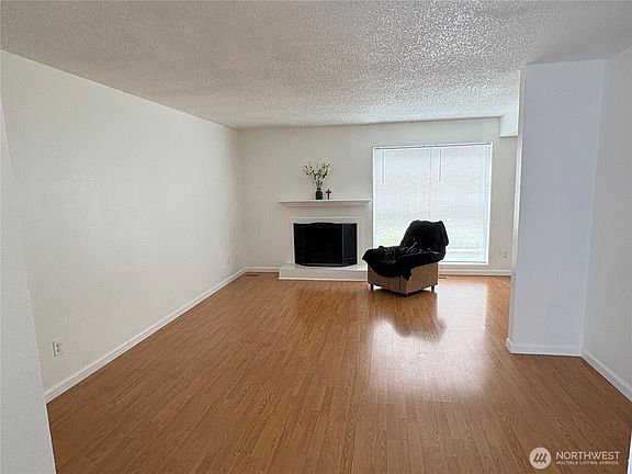 4th image of 4248 Beckonridge Drive W