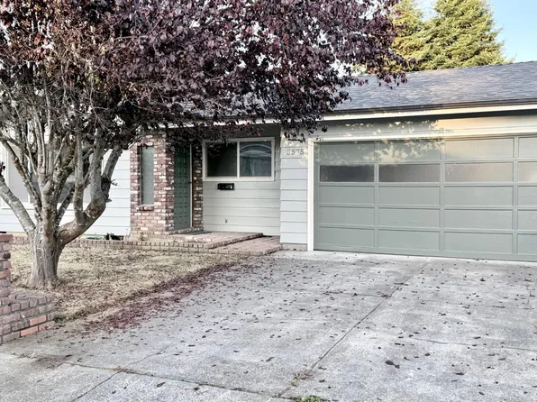 3575 G St, Eureka, CA 95503