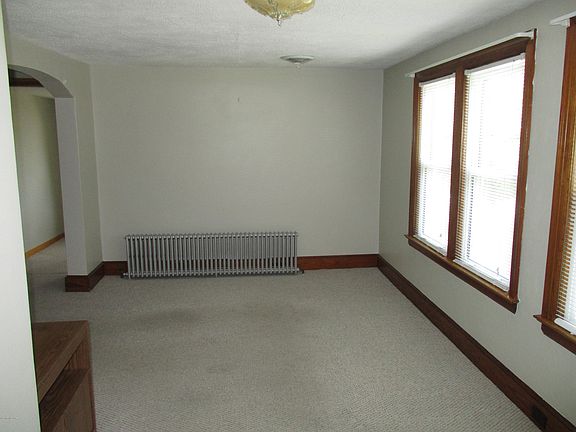 4th image of 510 Clinton St S