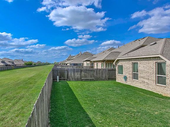 2nd image of 20807 Orange Poppy Dr