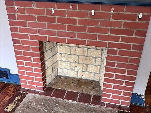4th image of 407 Marion St