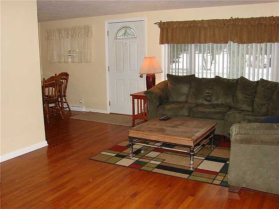 3rd image of 1769 Argyle Dr