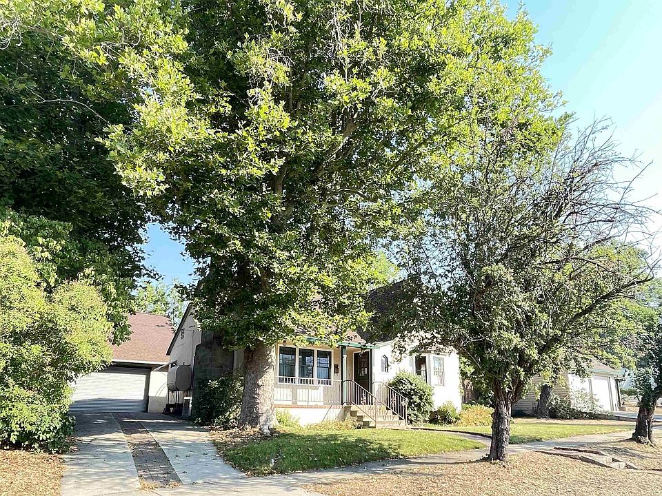 1st image of 245 N Foothill Dr