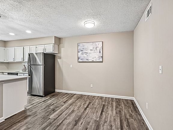 2nd image of 3333 Monument Rd #1503