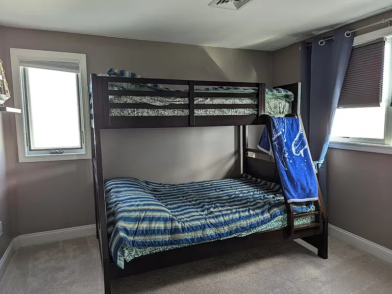 35 Ashworth Ave #4 — Photo 10
