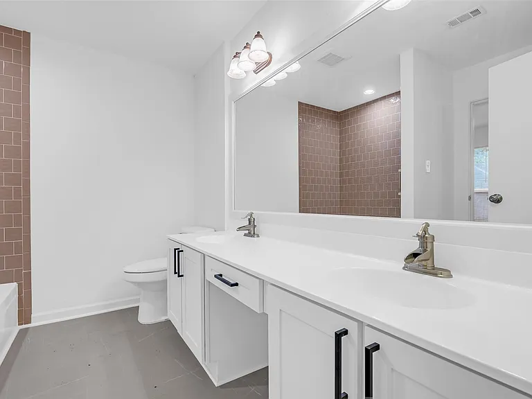 7 Camberwell Ct — Photo 10