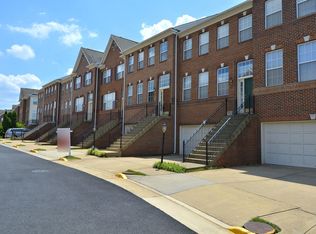 2594 Logan Wood Dr, Herndon, VA 20171