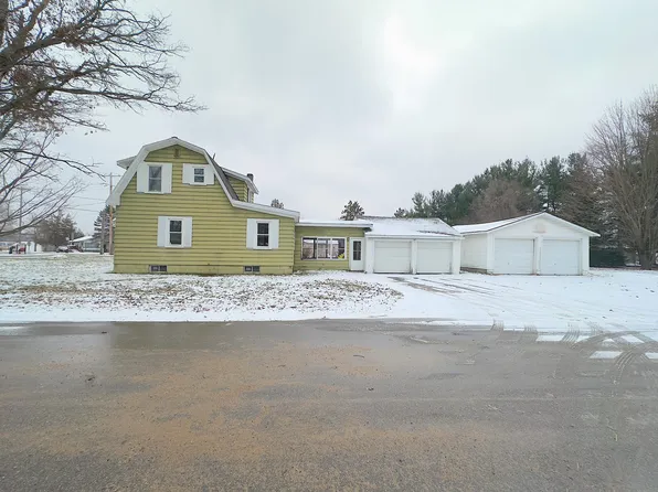 1408 E Pine Hill Ave, White Cloud, MI 49349