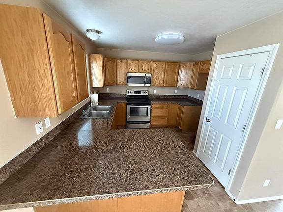 4th image of 3887 E Elm Ln