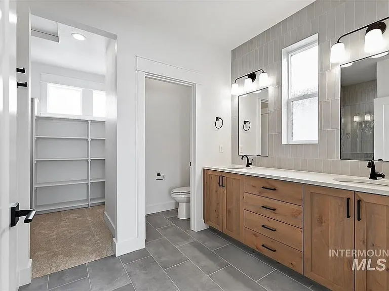 8369 W Meltwater Ln — Photo 18