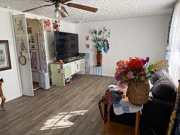 4th image of 421 North Ave