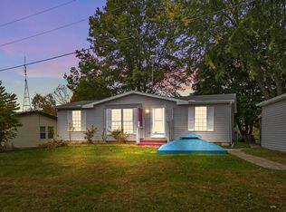 300 Lane 101 Long Beach Lk, Fremont, IN 46737