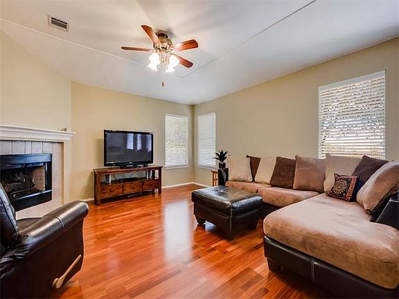 5th image of 1602 Courtney Ln