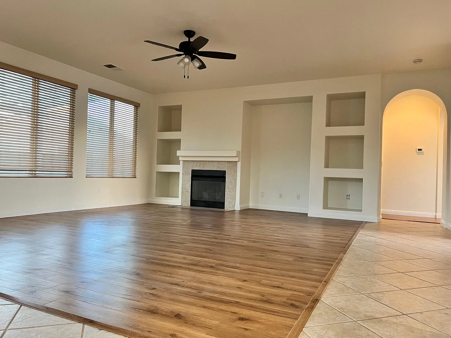 1092 Lyra Way — Photo 1