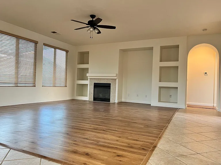 1092 Lyra Way — Photo 1