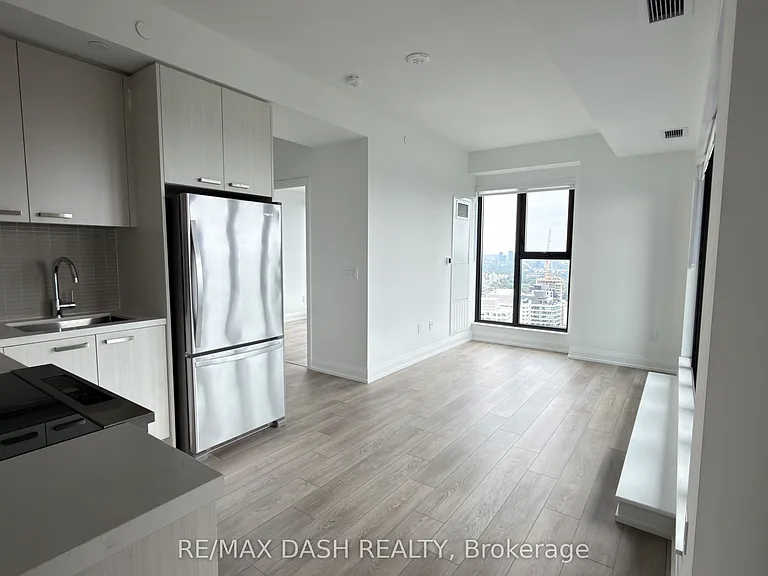 20 Soudan Ave #3603 — Photo 12