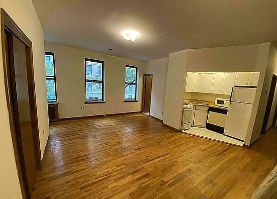 2nd image of 200 W 85th St #3CC