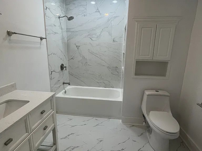 7800 Saint Charles Ave #A — Photo 2