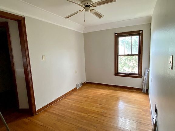 3rd image of 2006-2012 Parmenter St