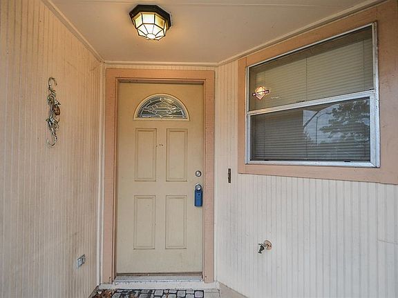 3rd image of 18631 Spinney Lane Dr