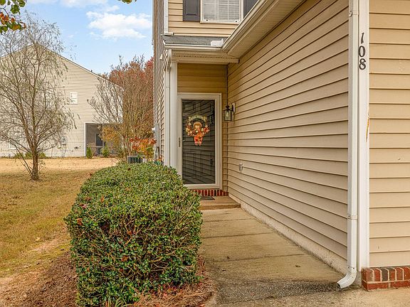 2nd image of 108 Buchanan Ln
