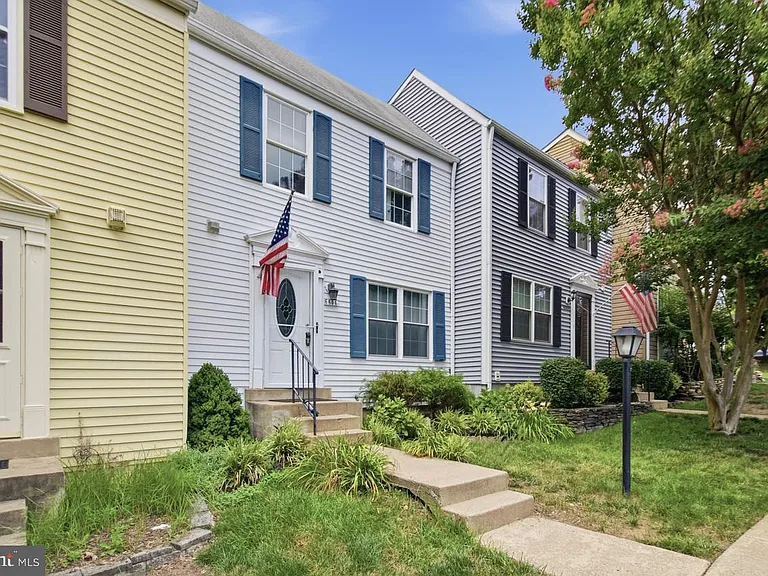 6606 Greenleigh Ln — Photo 2