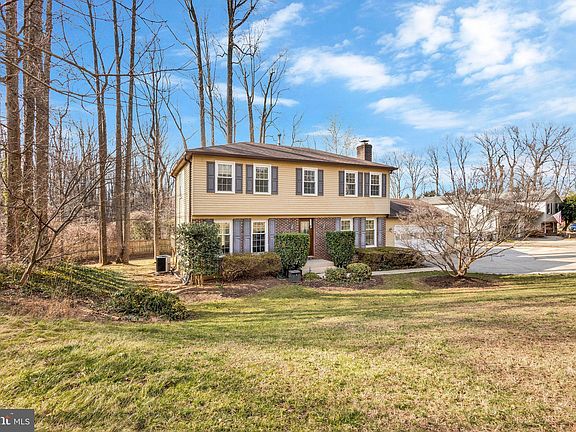 4th image of 6929 Colburn Dr