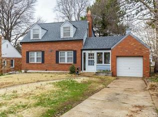 8901 Shawnee Ln, Saint Louis, MO 63114