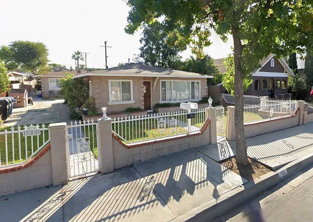 3 bed, 1450 sqft, $3,100 — Photo 1