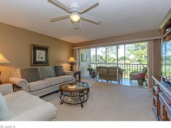 3rd image of 5965 Bloomfield Cir APT B202
