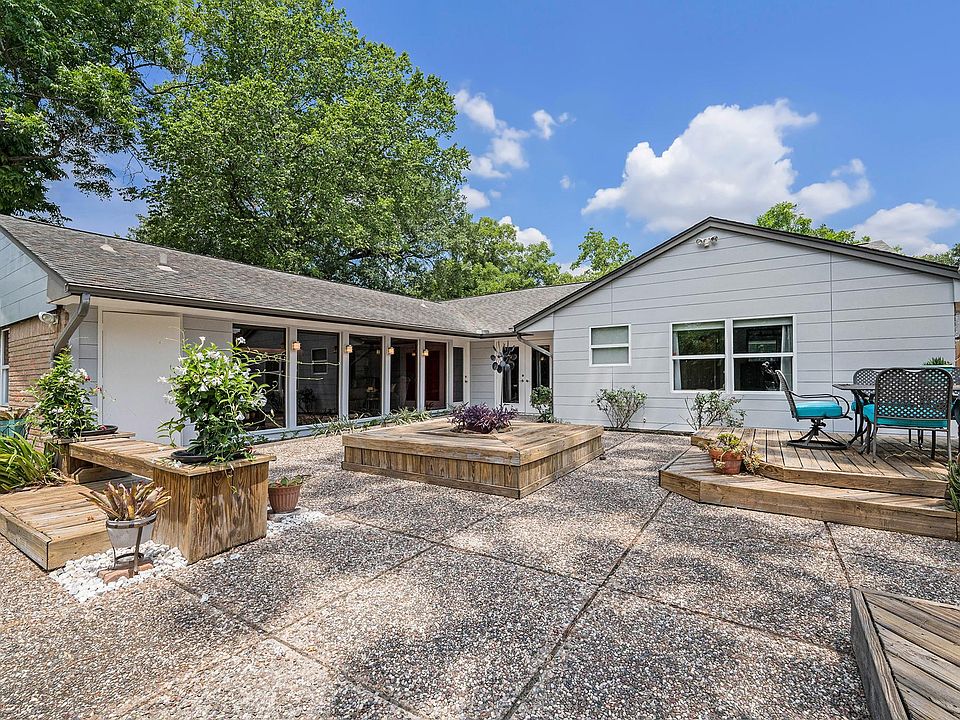 1st image of 6327 Woodbrook Ln