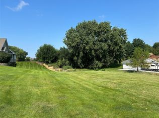 6806 NW 98th St, Johnston, IA 50131