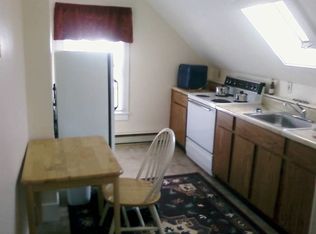 76 Madison St APT 3L, North Berwick, ME 03906