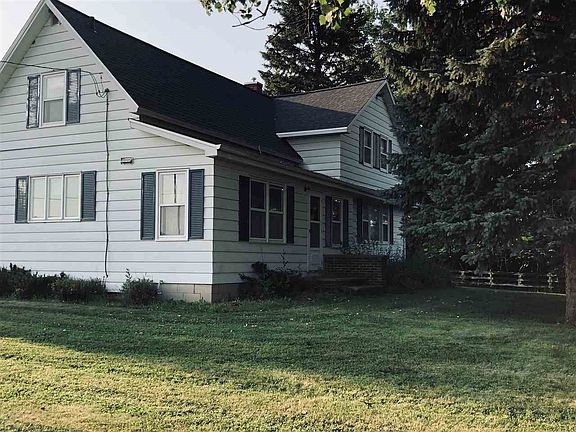 Front of house with enclosed porch