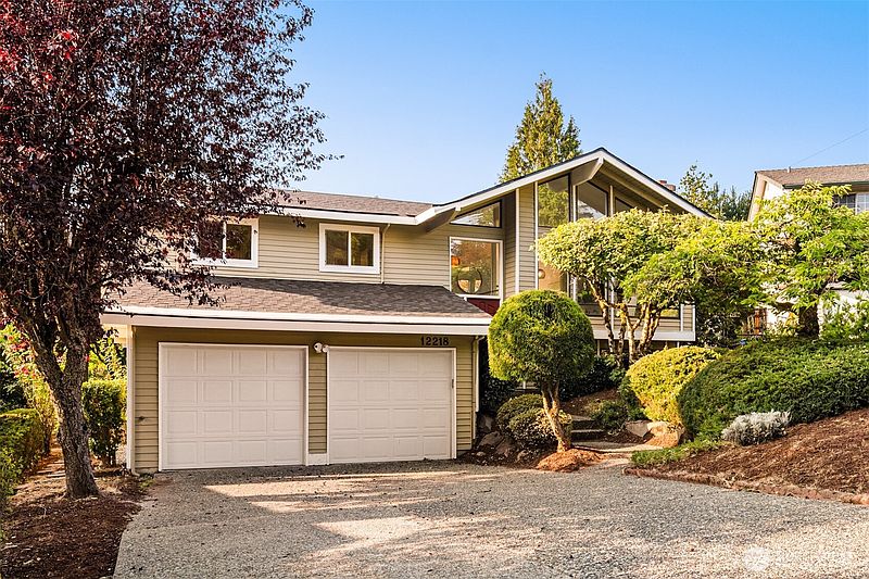 2nd image of 12218 SE 47th Place