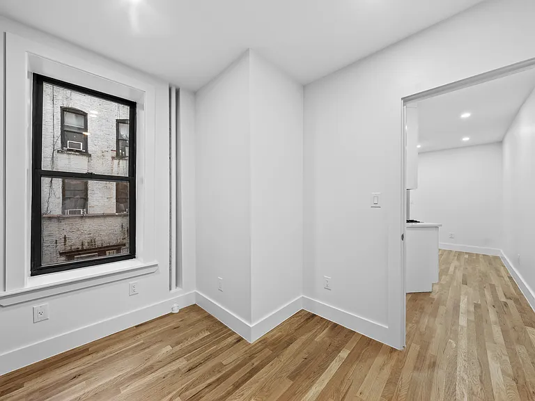 98 Thompson St #8 — Photo 3