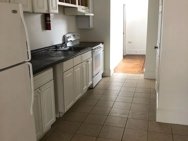 404 Locust Street — Photo 8